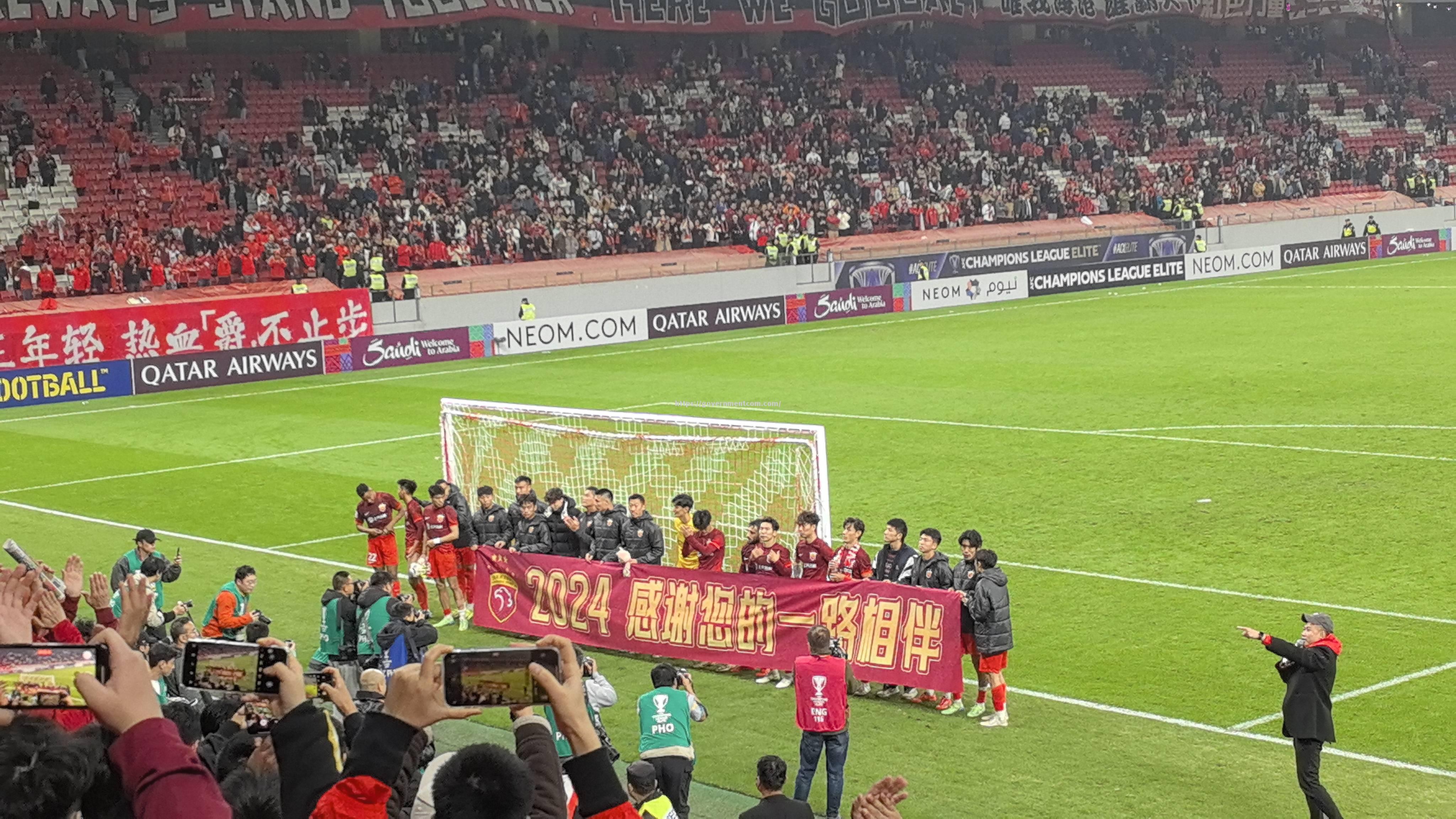 江南体育-上海海港遭遇连败压力倍增，艰难度过困境重整旗鼓